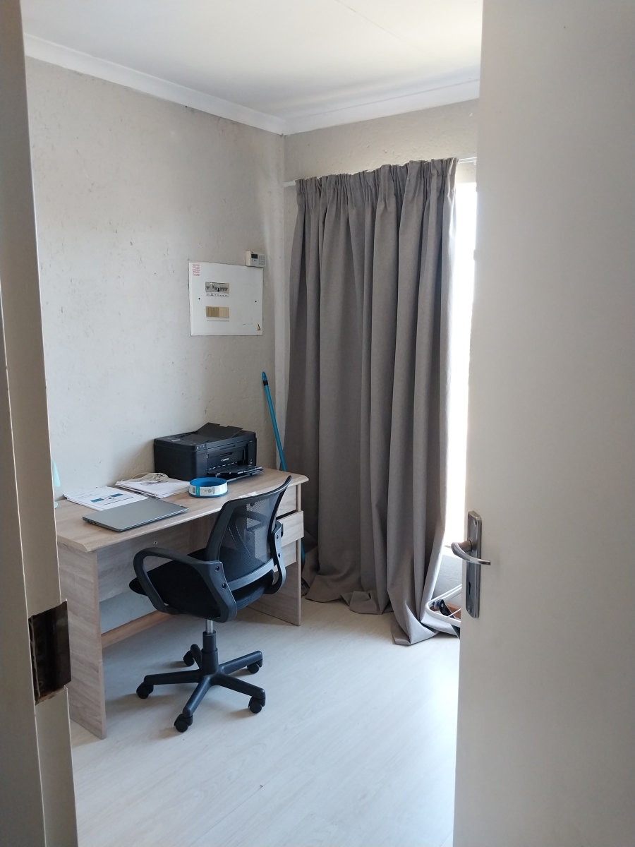 2 Bedroom Property for Sale in Baillie Park North West